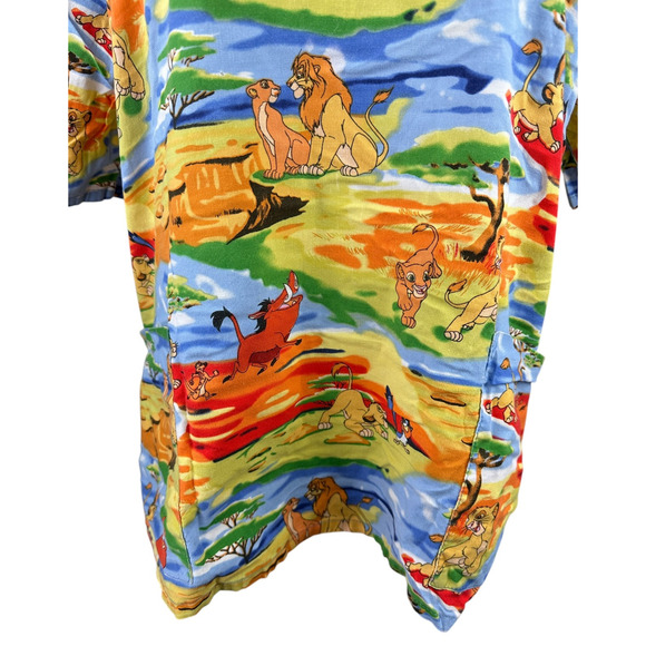 ✨2/$20 Disney Lion King Scrub Top Pumba, Timon, Samba, Nala Nurse CNA V-Neck L - Picture 8 of 13